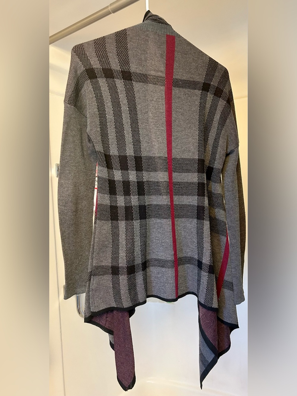 Women’s Gray Plaid Open-Front Draped Cardigan Poncho - Picture 10 of 10